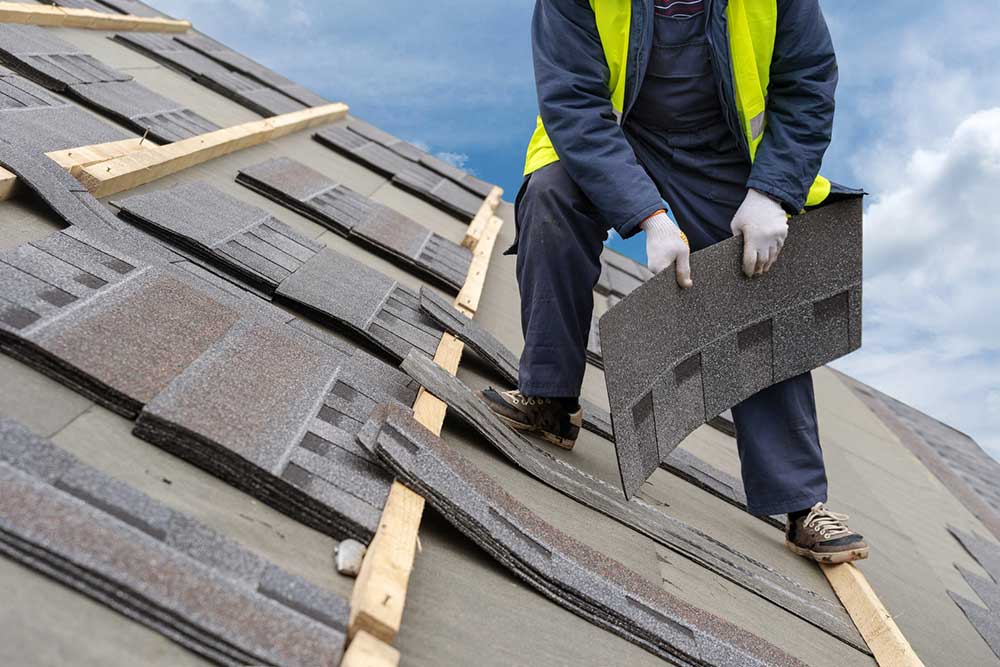Asphalt Roof Shingles: 3 Different Types To Consider