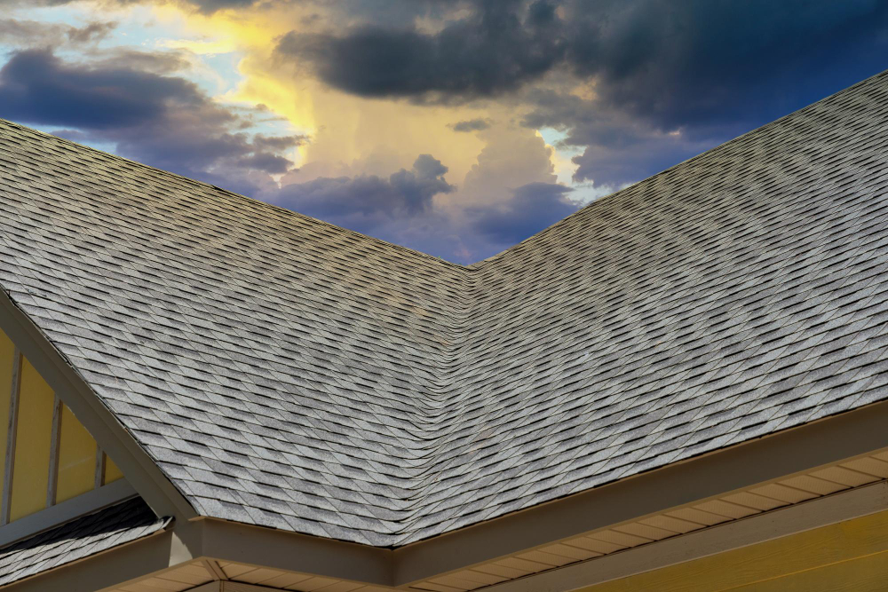 Roof Shingles Vs. Rolled Roofing: Which Offers Better Value?